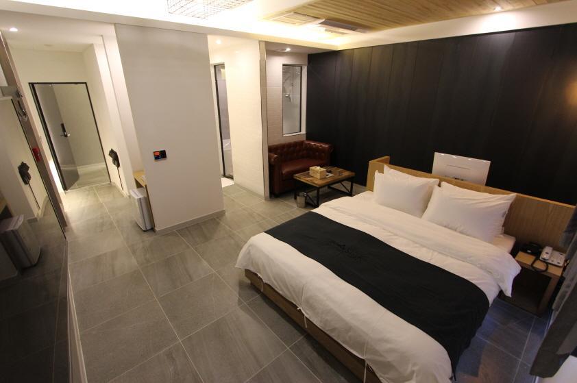 Instar Tourist Hotel Daegu Exterior photo